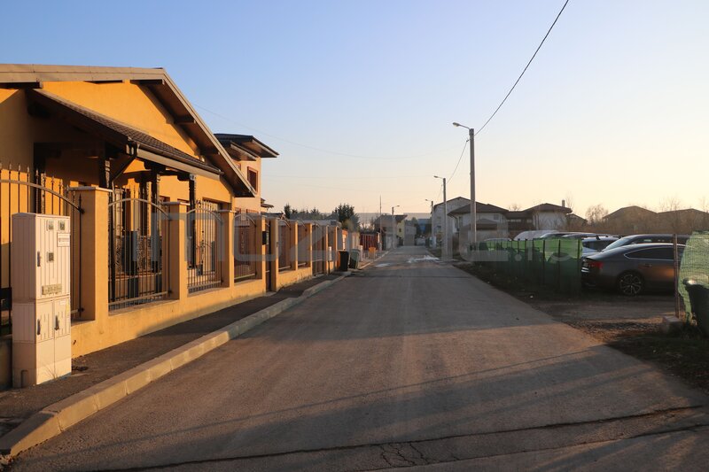 Otopeni, vila individuala P+1, 4 camere, 3 dormitoare, 3 bai, 131 mp utili, teren 350 mp